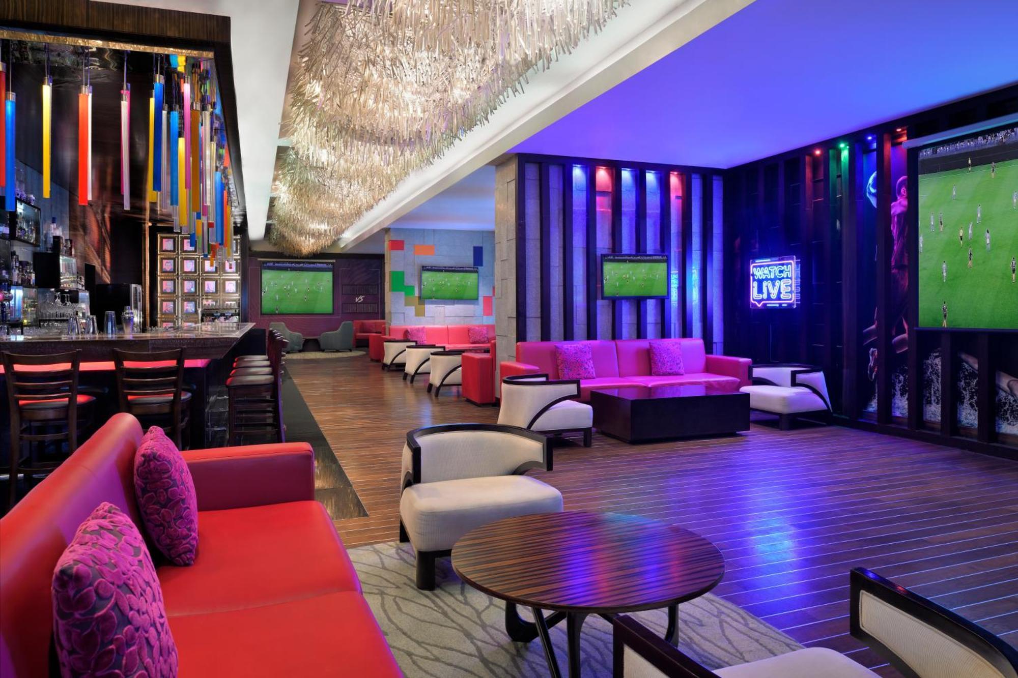 Marriott Executive Apartments Al Jaddaf, Dubai Buitenkant foto The interior of the bar