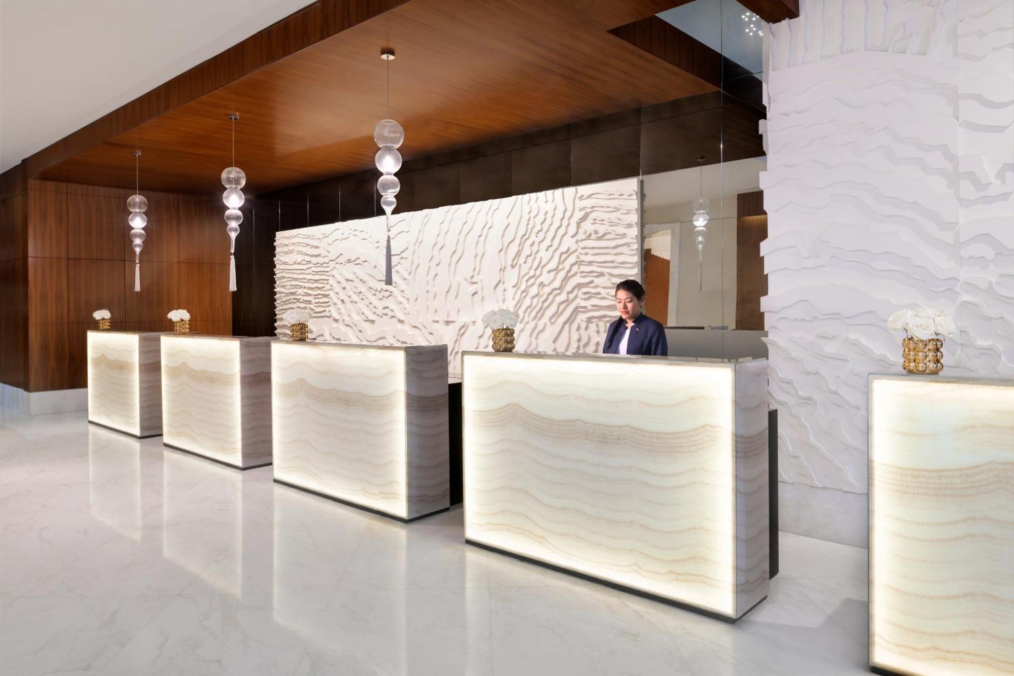 Marriott Executive Apartments Al Jaddaf, Dubai Buitenkant foto The lobby of the Ritz-Carlton, Dubai