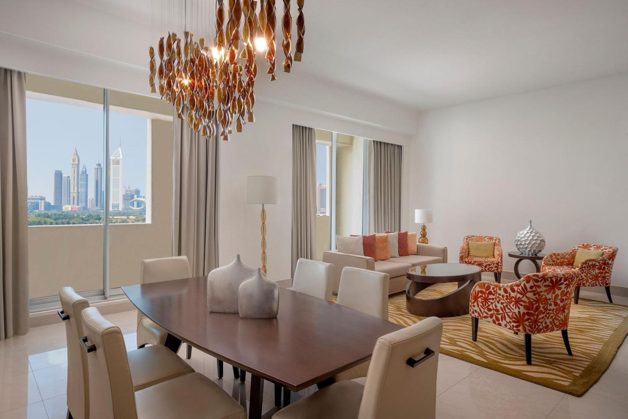 Marriott Executive Apartments Al Jaddaf, Dubai Buitenkant foto A suite at the hotel