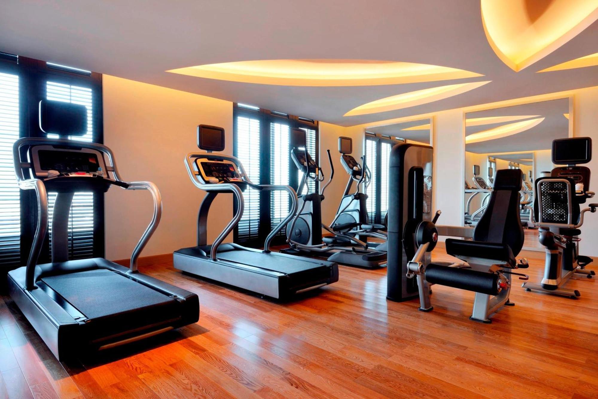 Marriott Executive Apartments Al Jaddaf, Dubai Buitenkant foto The gym at the W Hotel in Dubai