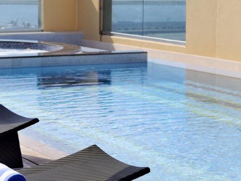 Marriott Executive Apartments Al Jaddaf, Dubai Buitenkant foto Infinity pool