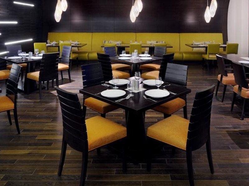 Marriott Executive Apartments Al Jaddaf, Dubai Buitenkant foto Interior of the restaurant