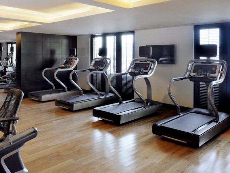 Marriott Executive Apartments Al Jaddaf, Dubai Buitenkant foto The gym at the hotel
